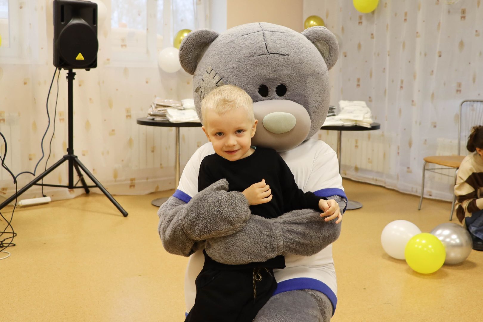 центр социального обслуживания, ивантеевка, день инвалида, праздник, дети с особенностями развития, музыка, пение, подарки,вертикалки,