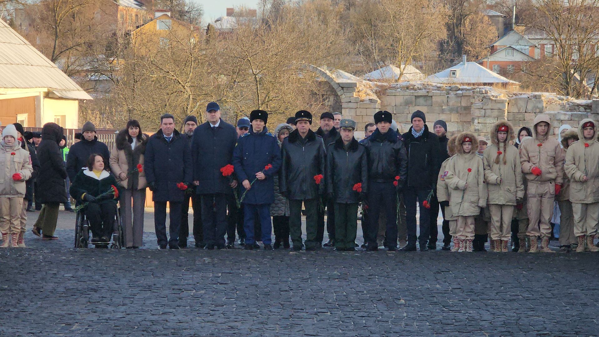 серпухов, контрнаступление под москвой, вечный огонь, соборная гора, митинг памяти,