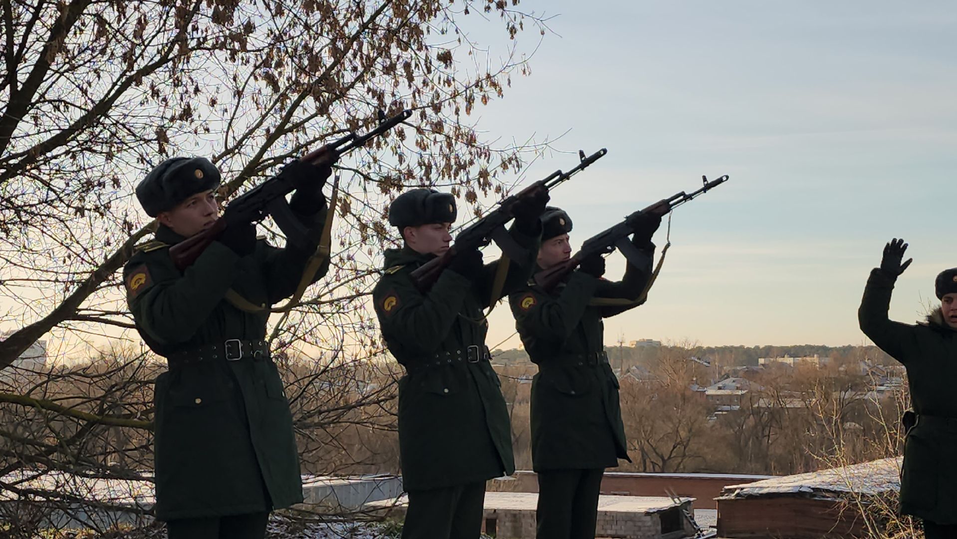 серпухов, контрнаступление под москвой, вечный огонь, соборная гора, митинг памяти,