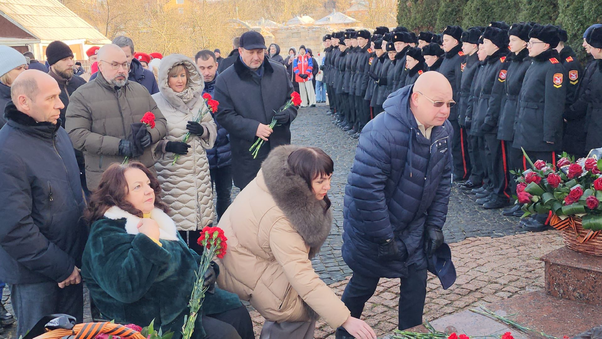 серпухов, контрнаступление под москвой, вечный огонь, соборная гора, митинг памяти,