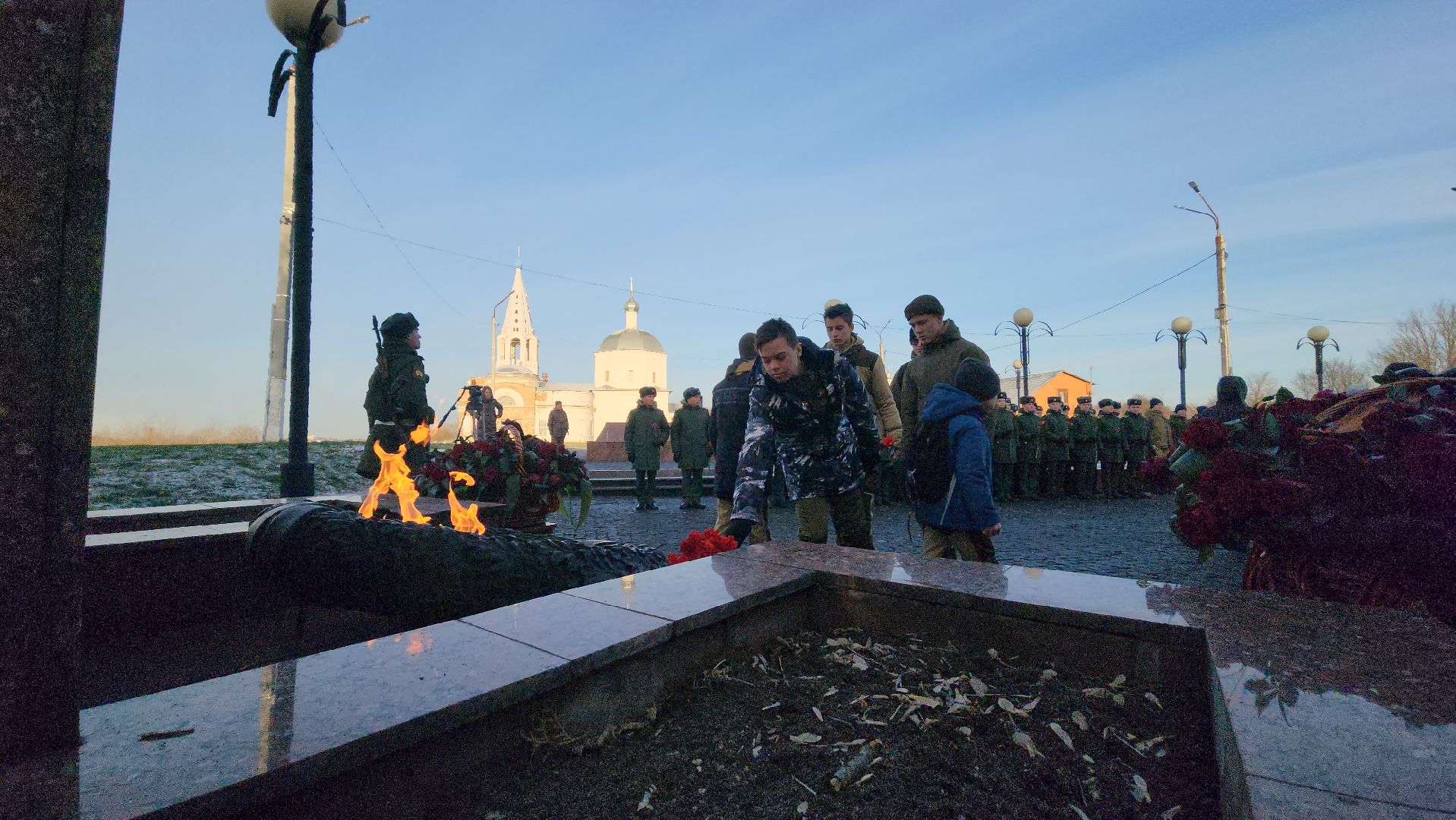 серпухов, контрнаступление под москвой, вечный огонь, соборная гора, митинг памяти,