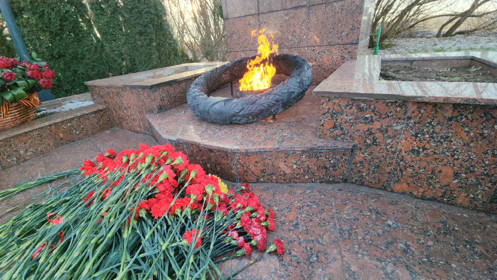 серпухов, контрнаступление под москвой, вечный огонь, соборная гора, митинг памяти,