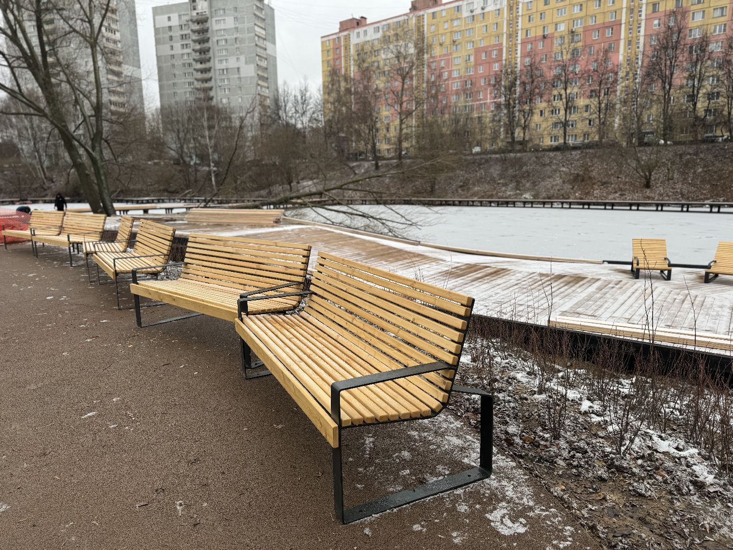 вертикалки, Благоустройство пруда, Тарычевский пруд, Девелоперская компания Брусника, Ревитализация малого тарычевского пруда, жк зеленые аллеи,