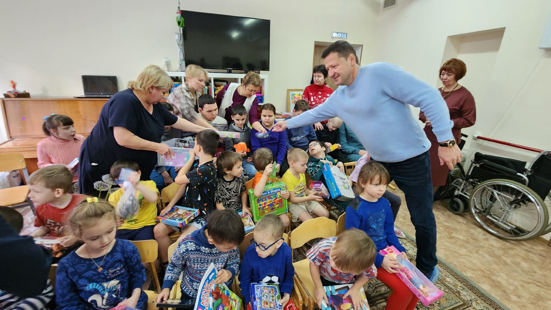 протвино, коробка храбрости, реабилитационный центр, дети, подарки,