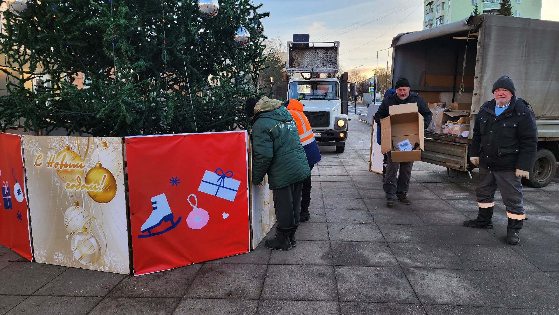 кашира, новогодняя елка, благоустройство, украшение города к новому году, вертикалки,