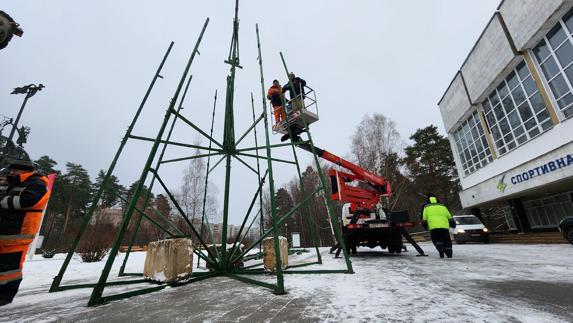 Елка, новый год, Протвино, Комбинат благоустройства, украшение города к новому году, вертикалки,