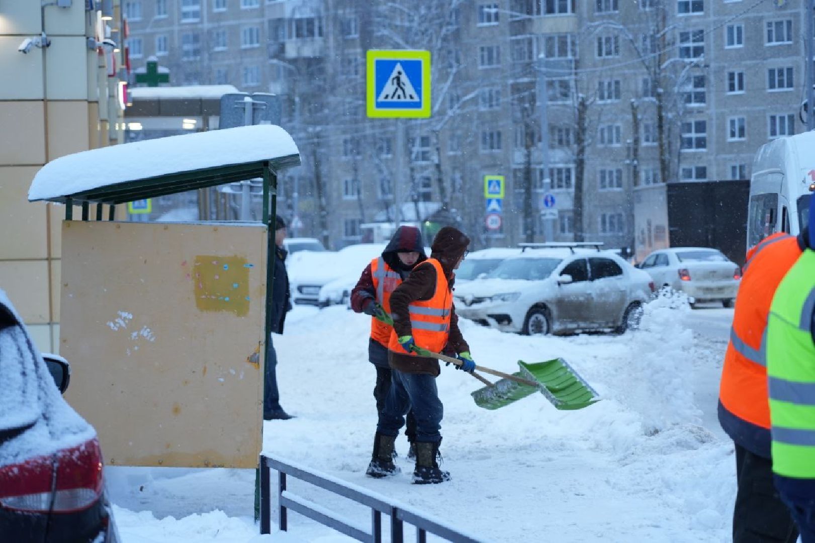 ЖКХ, Снегопад, Коммунальные службы, Сергиев Посад, Сергиево-Посадский городской округ, Зима, вертикалки,