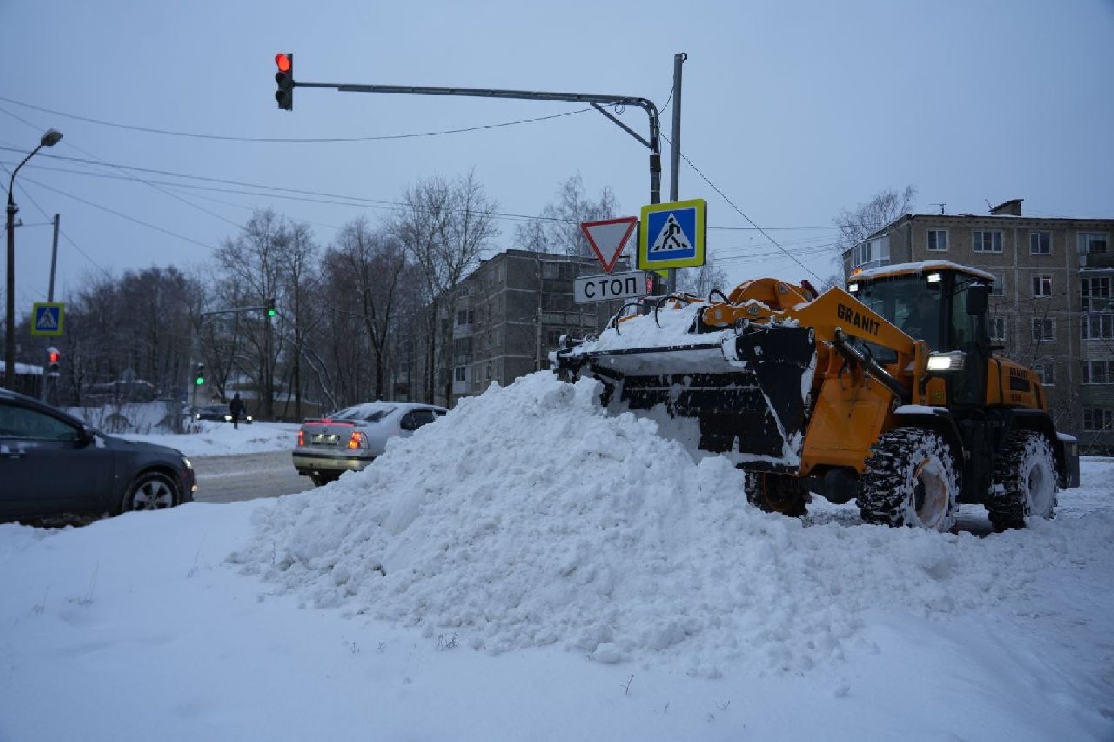 ЖКХ, Снегопад, Коммунальные службы, Сергиев Посад, Сергиево-Посадский городской округ, Зима, вертикалки,