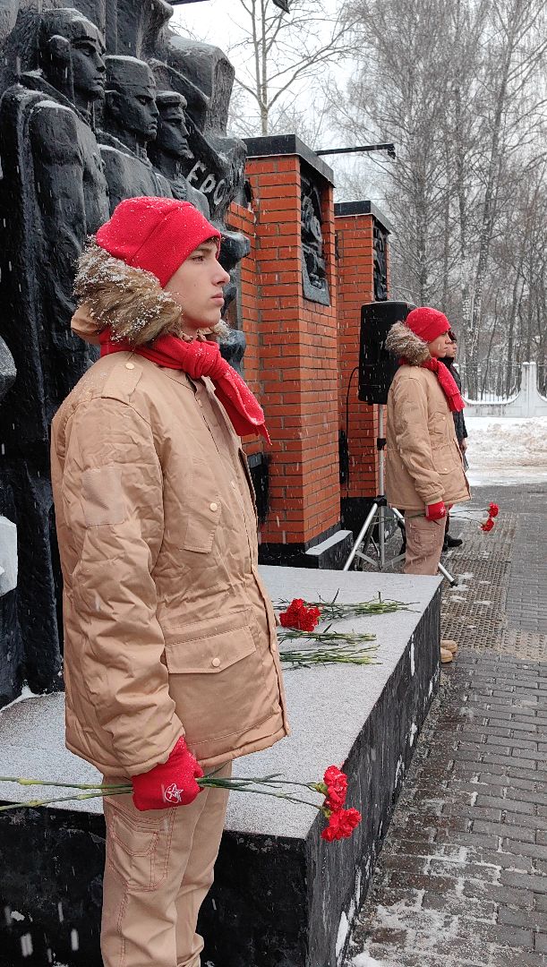 День Героев Отечества, монумент, возложение цветов, патриотизм,