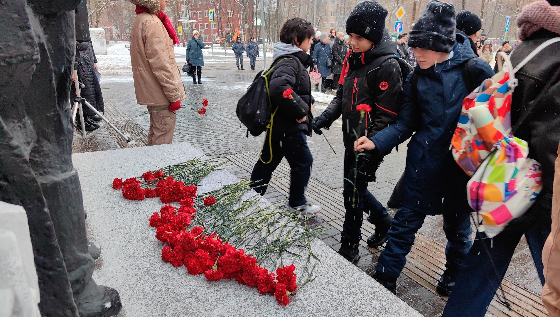День Героев Отечества, монумент, возложение цветов, патриотизм,
