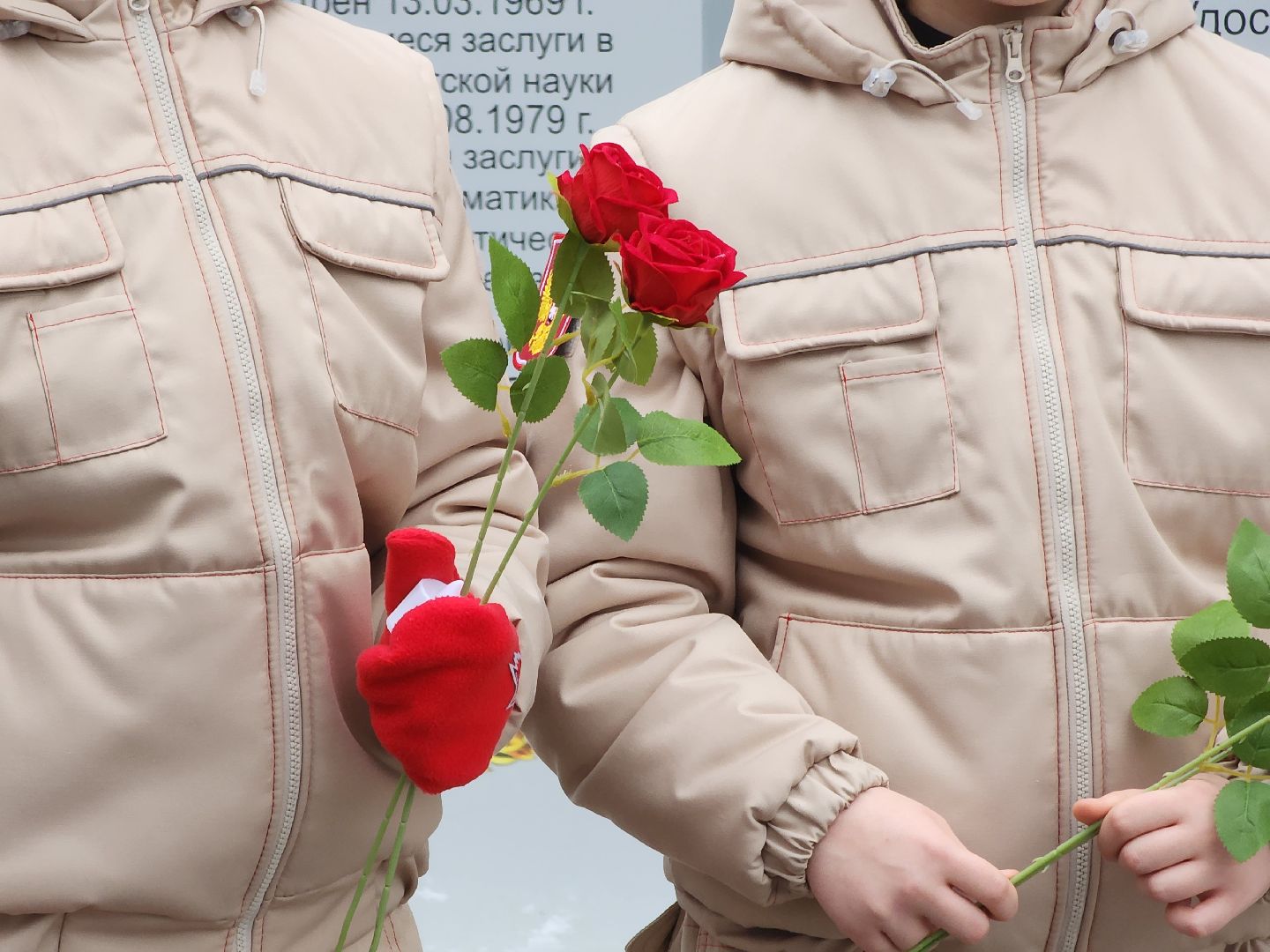 Дубна, День Героев Отечества, Память, Ветераны, Школьники, Акция, вертикалки,