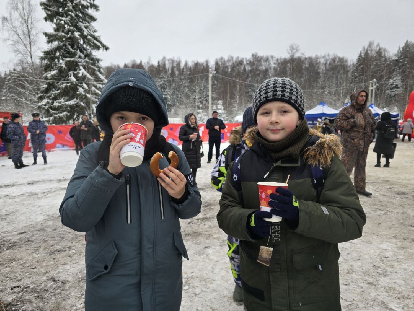 можайск, можайский городской округ, подмосковье, новый год, кремлевская елка, главное дерево страны, елька, соборная площадь, праздник, новогодние праздники, вертикалки,