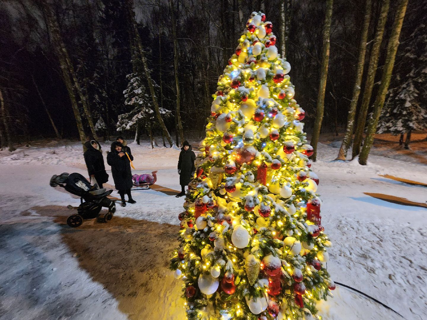 одинцово, благоустройство, новый год, елка, трехгорка, вертикалка