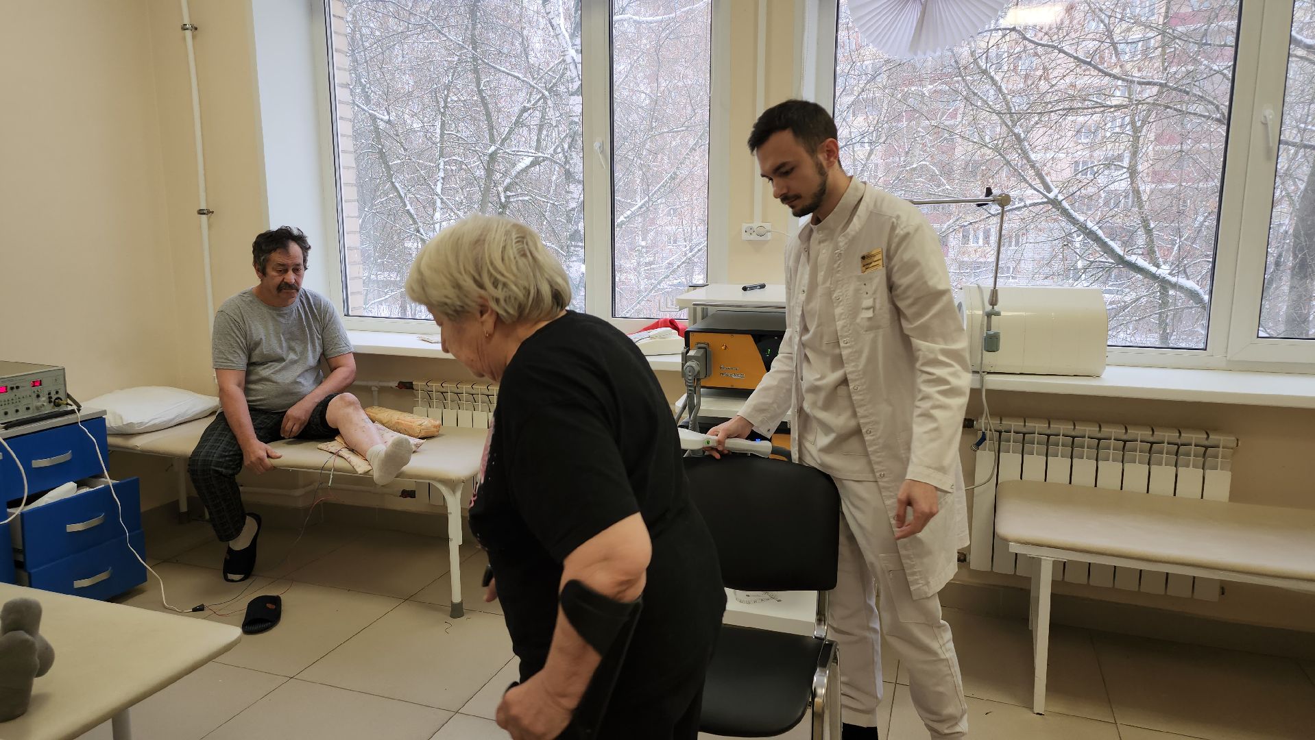 люберцы, люберецкая больница, отделение реабилитации, пациенты, вертикалка,