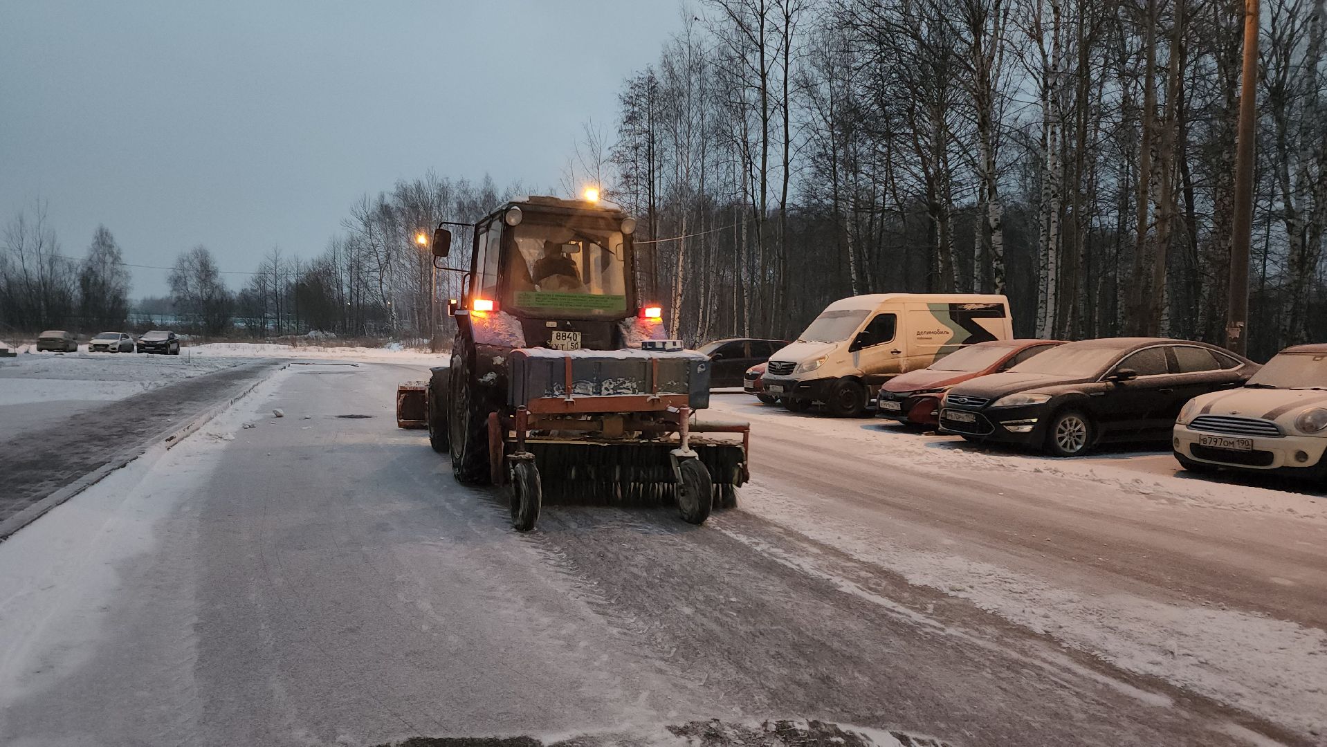 уборка, снег, снег и наледь, уборка снега, снегопад, жкх, трактор, дворник, дворники, уборка снега трактором, вертикалки,