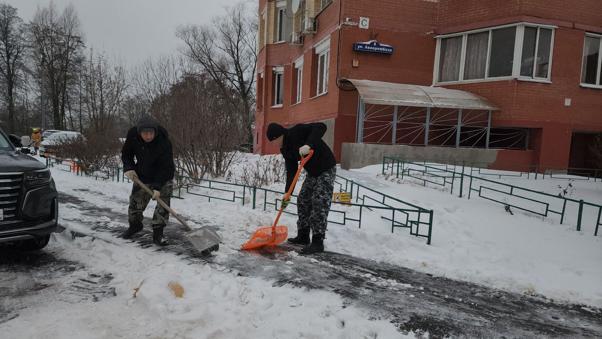 уборка, снег, снег и наледь, уборка снега, снегопад, жкх, трактор, дворник, дворники, уборка снега трактором, вертикалки,