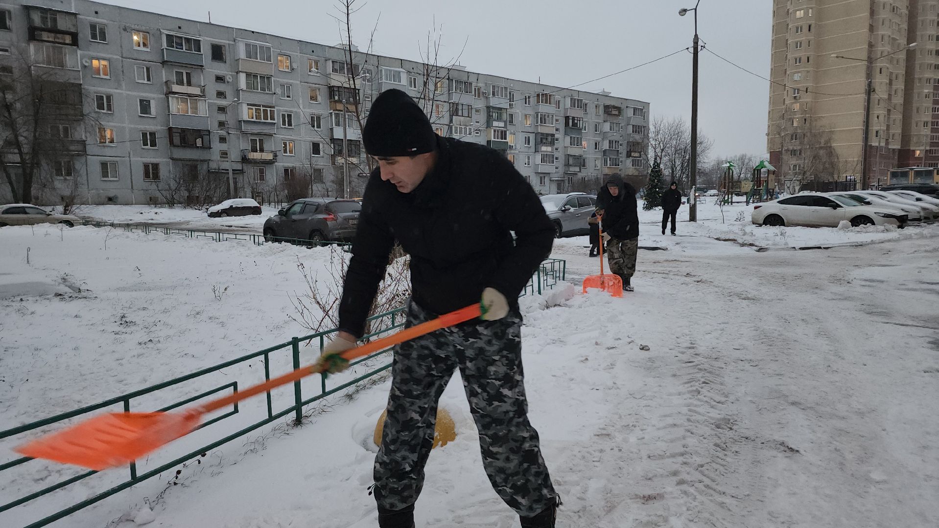 уборка, снег, снег и наледь, уборка снега, снегопад, жкх, трактор, дворник, дворники, уборка снега трактором, вертикалки,