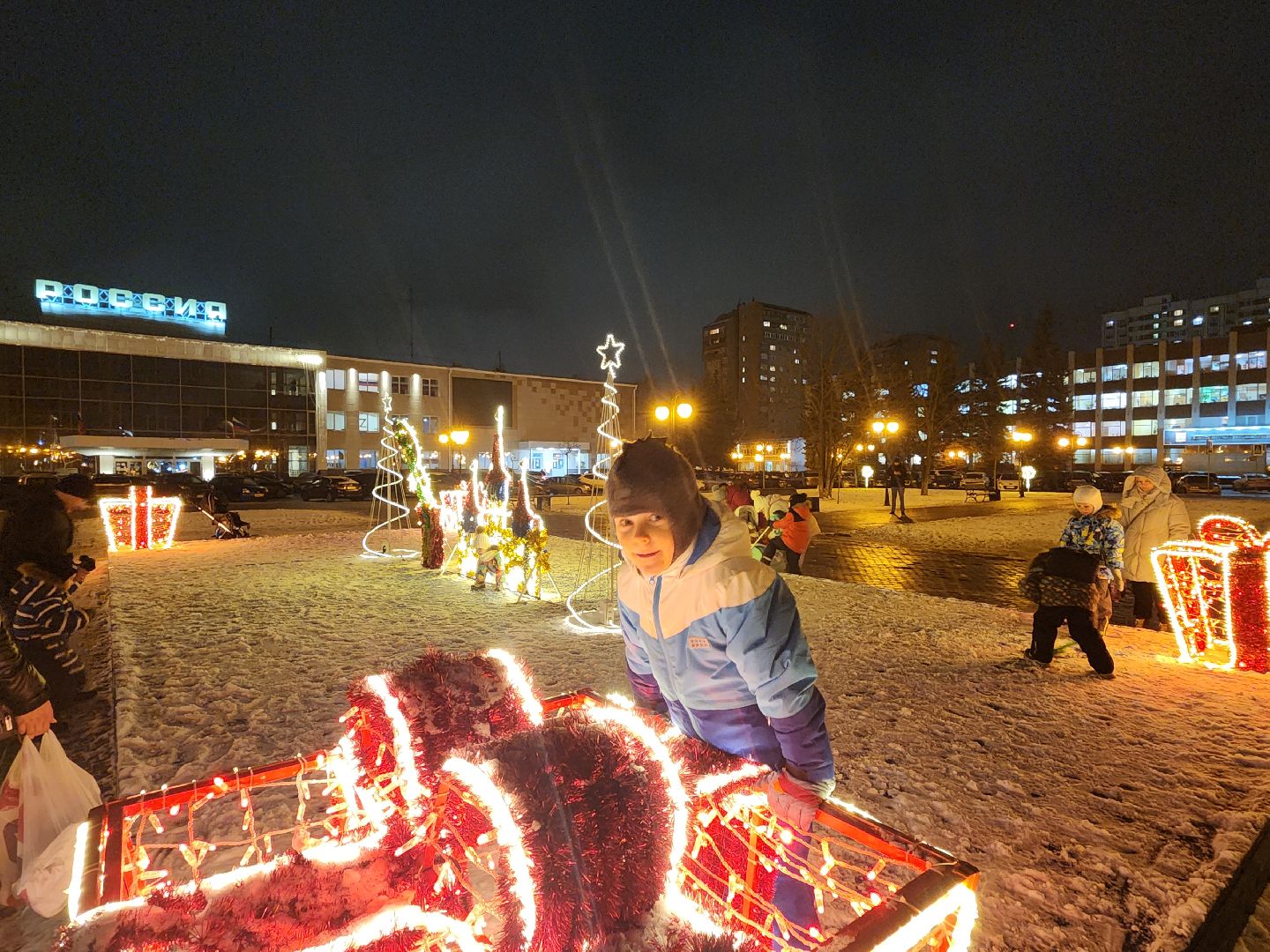 серпухов, подмосковье, новй год, инсталляции, украсили город, вертикалки,