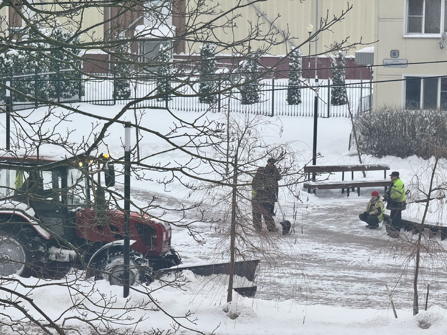 шаховская, уборка снега, зима, коммунальная служба, вертикалки,