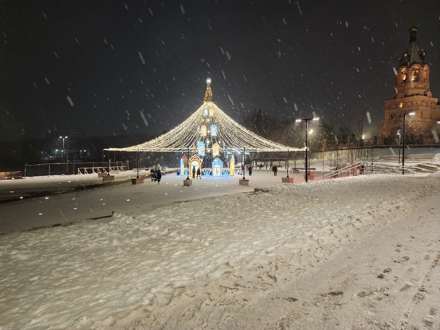 раменское, благоустройство, новогодняя елка на площади победы, вертикалка,
