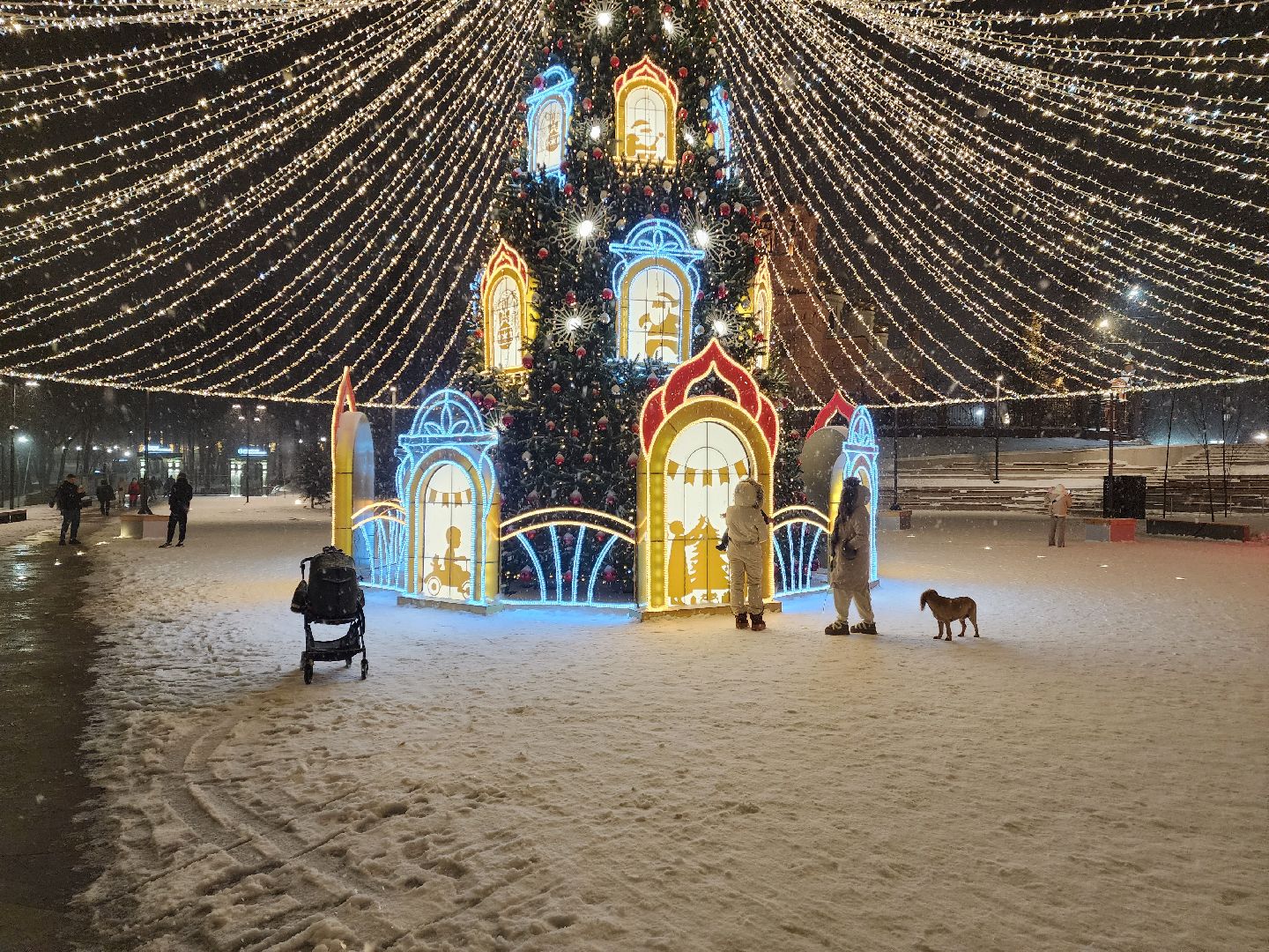 раменское, благоустройство, новогодняя елка на площади победы, вертикалка,