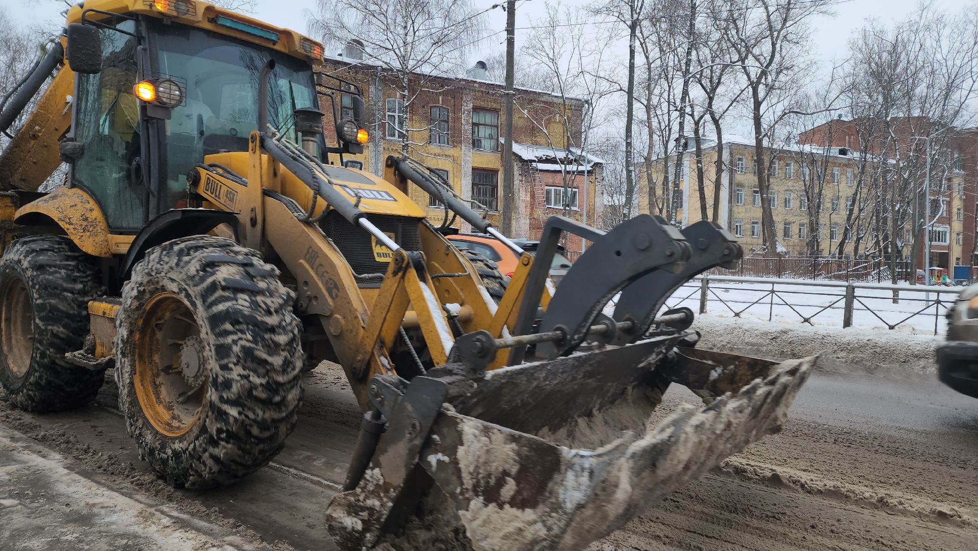 снег, снег и наледь, уборка, уборка снега, уборка снега и наледи, коммунальные службы, коммунальщики, жкх, вертикалки,