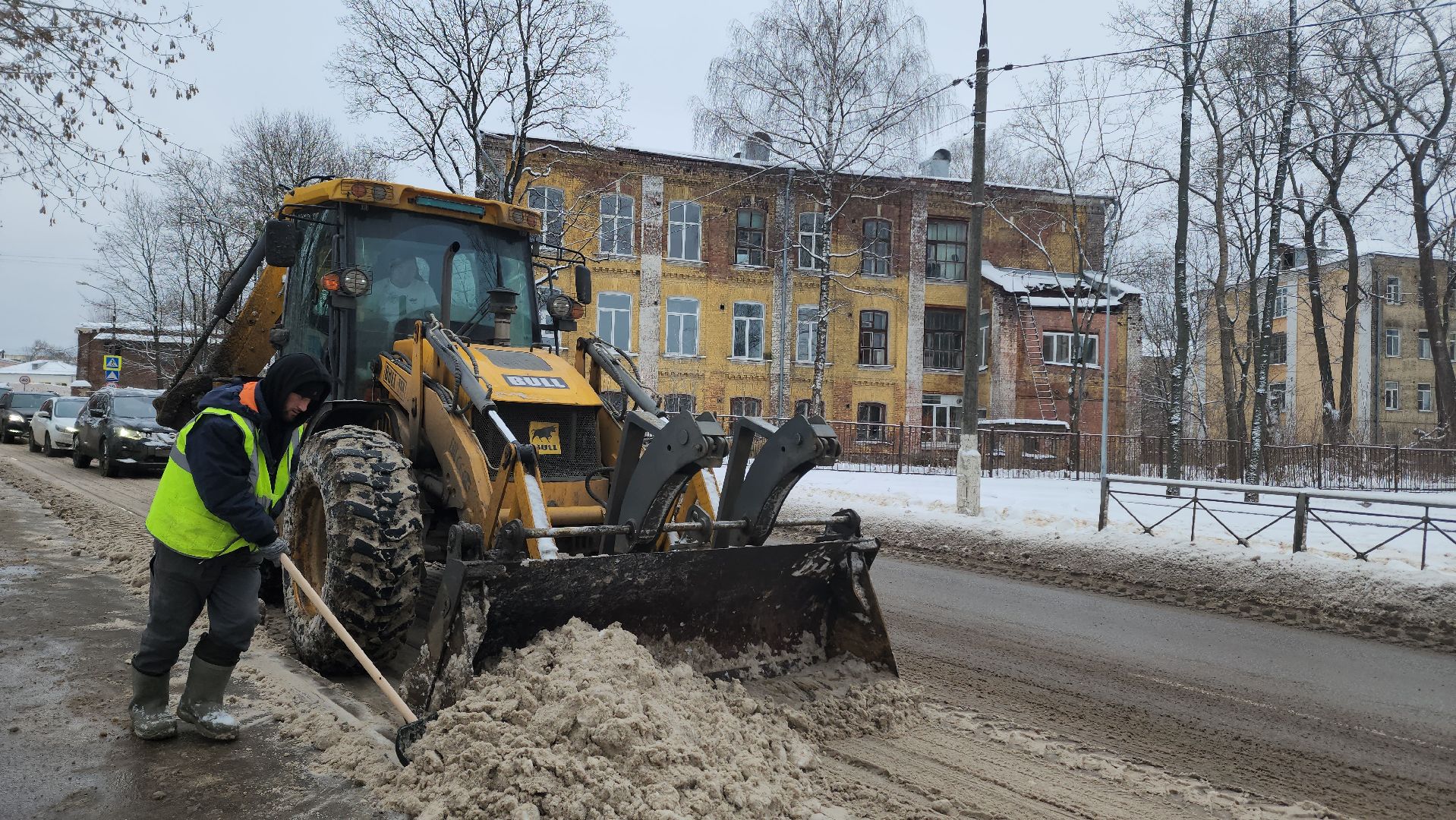 снег, снег и наледь, уборка, уборка снега, уборка снега и наледи, коммунальные службы, коммунальщики, жкх, вертикалки,