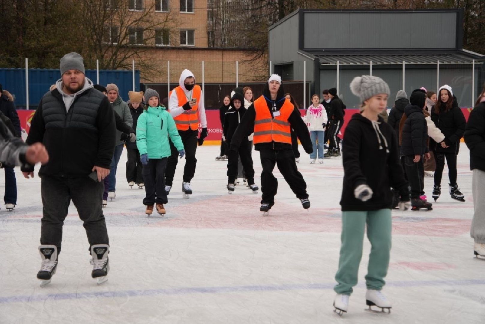 серпухов, подмосковье, каток в серпухове, зима в подмосковье, парк питомник, вертикалки,