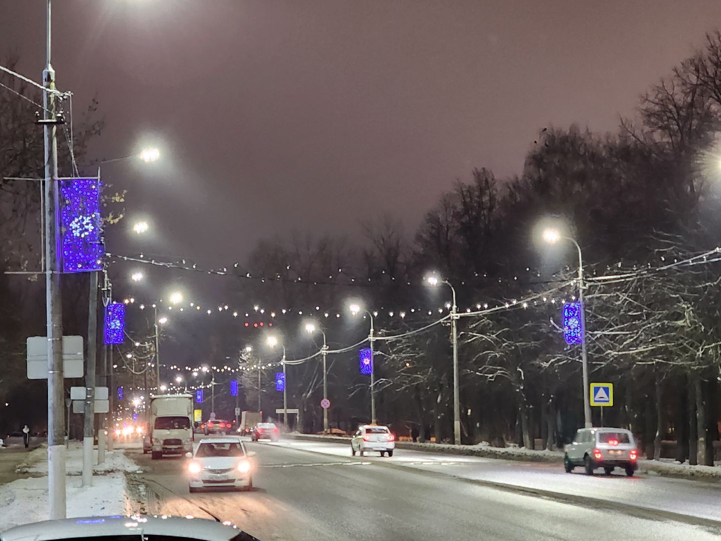 Чехов, улица Чехова, улица Московская, новогодняя иллюминация, светодиодные элементы, световые инсталляции, столбы освещения, фонари, проект губернатора московской области, зима в подмосковье, вертикалки,