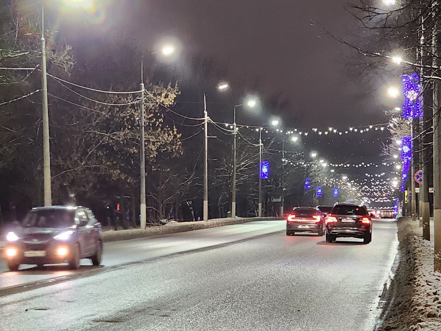 Чехов, улица Чехова, улица Московская, новогодняя иллюминация, светодиодные элементы, световые инсталляции, столбы освещения, фонари, проект губернатора московской области, зима в подмосковье, вертикалки,