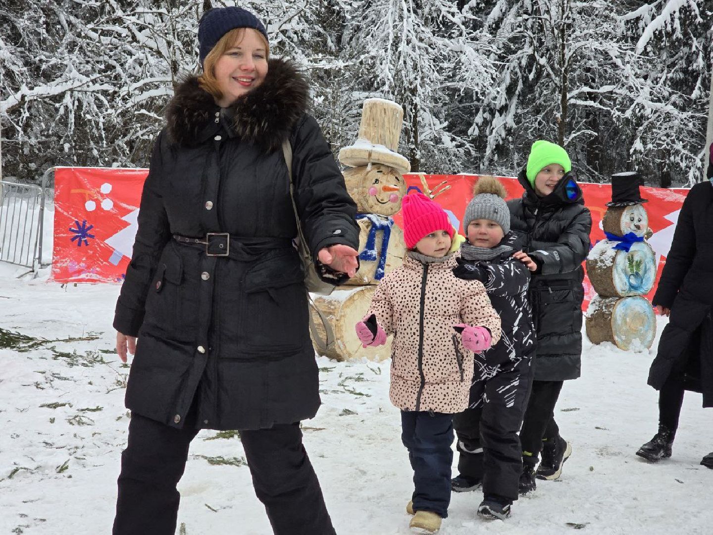 можайск, можайский городской округ, новогодняя елка, главная новогодняя елка страны, кремль, соборная площадь, народные гуляния и забавы, праздник, новогодние праздники, новый год, вертикалки,