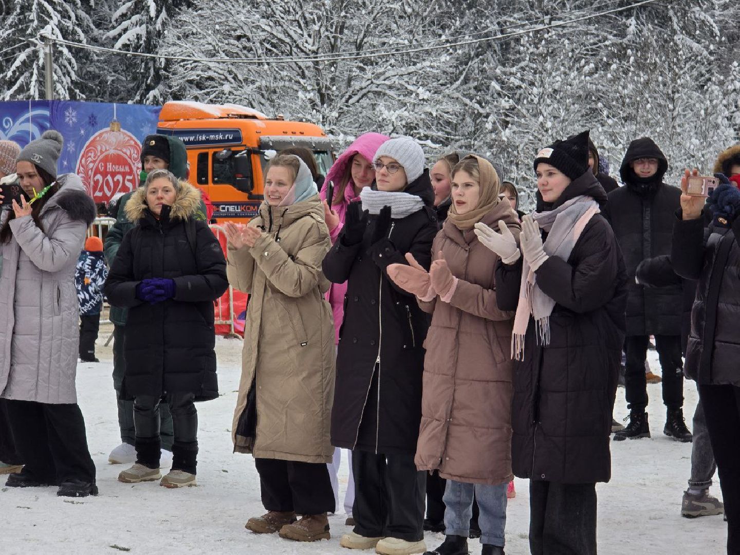 можайск, можайский городской округ, новогодняя елка, главная новогодняя елка страны, кремль, соборная площадь, народные гуляния и забавы, праздник, новогодние праздники, новый год, вертикалки,