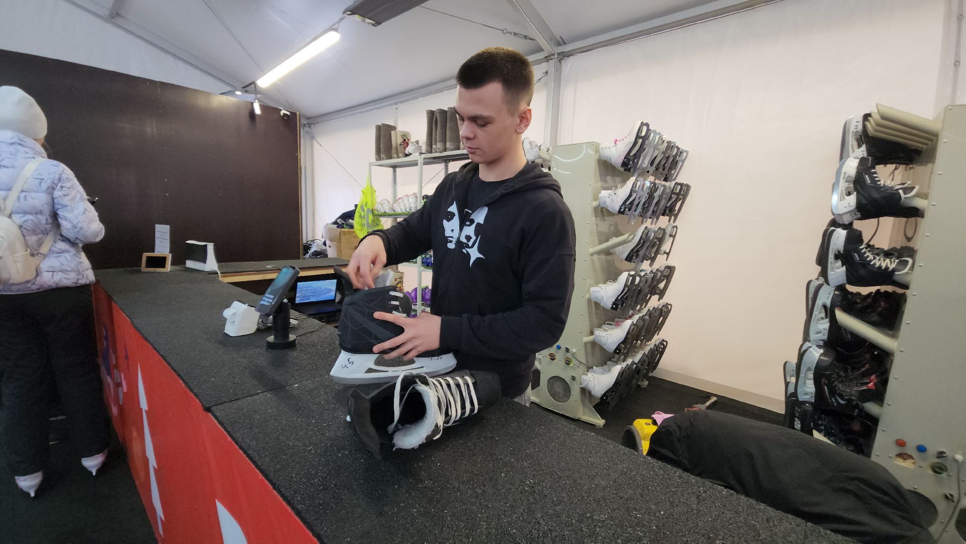 красногорск, павшинская пойма, зима в подмосковье, каток, индия,