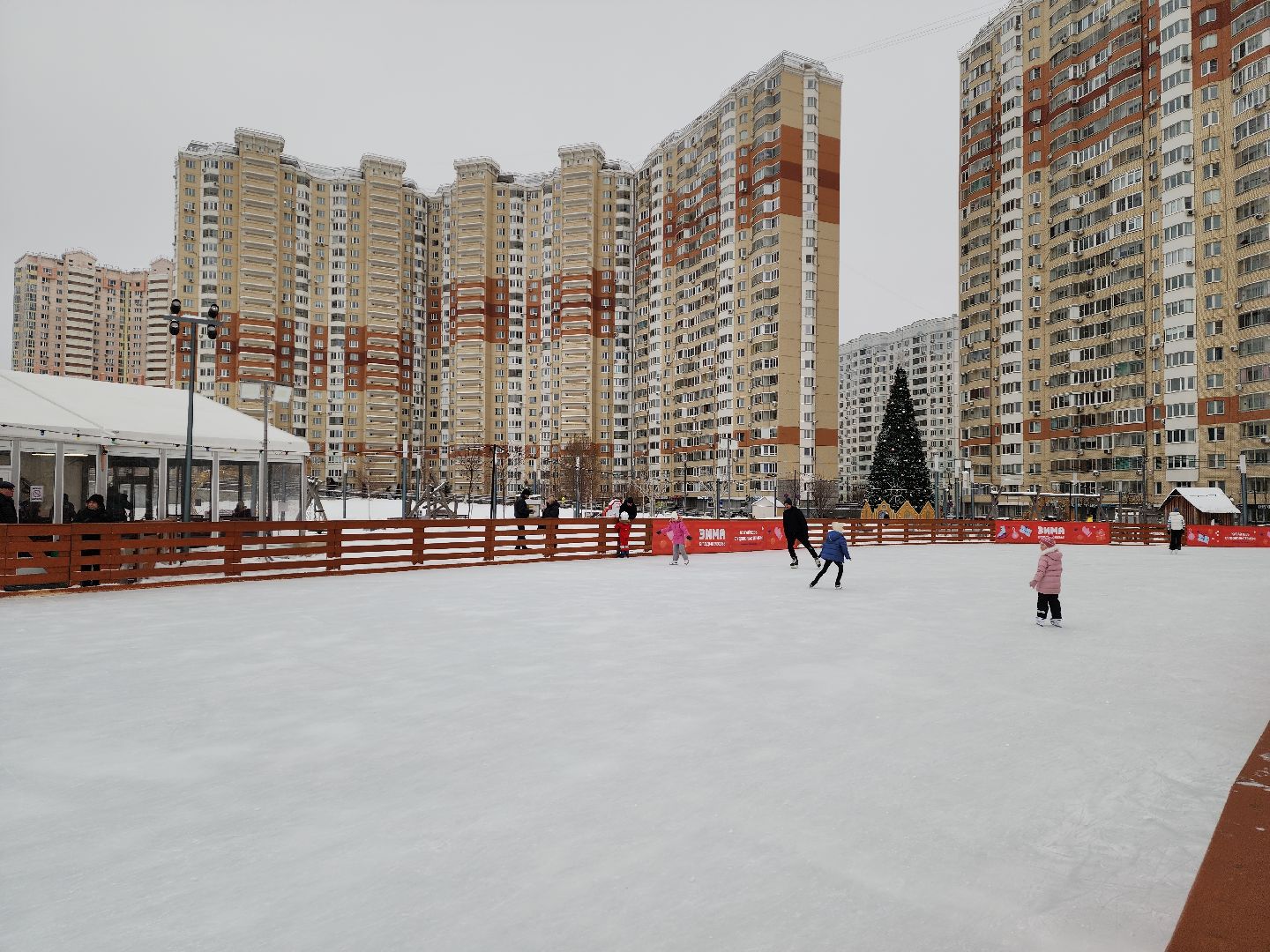 красногорск, павшинская пойма, зима в подмосковье, каток, индия,