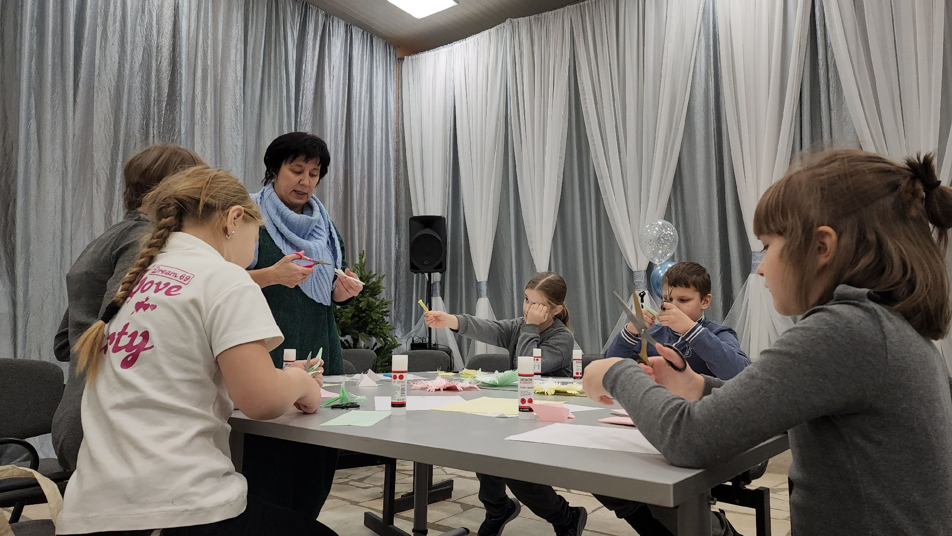 поделка, аппликация, Лобня, новогодние снежинки,