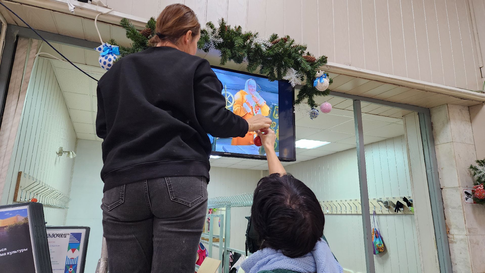 Новогодние украшения, новогодние елки, лобня, вертикалки,