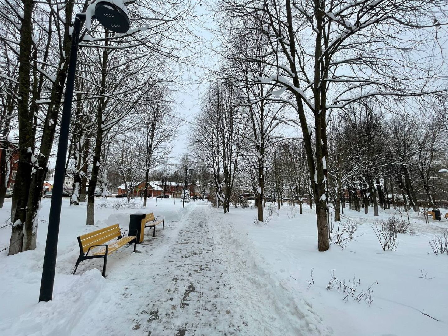 дмитров, яхрома, стела в сквере генерала Кузнецова, вертикалка,