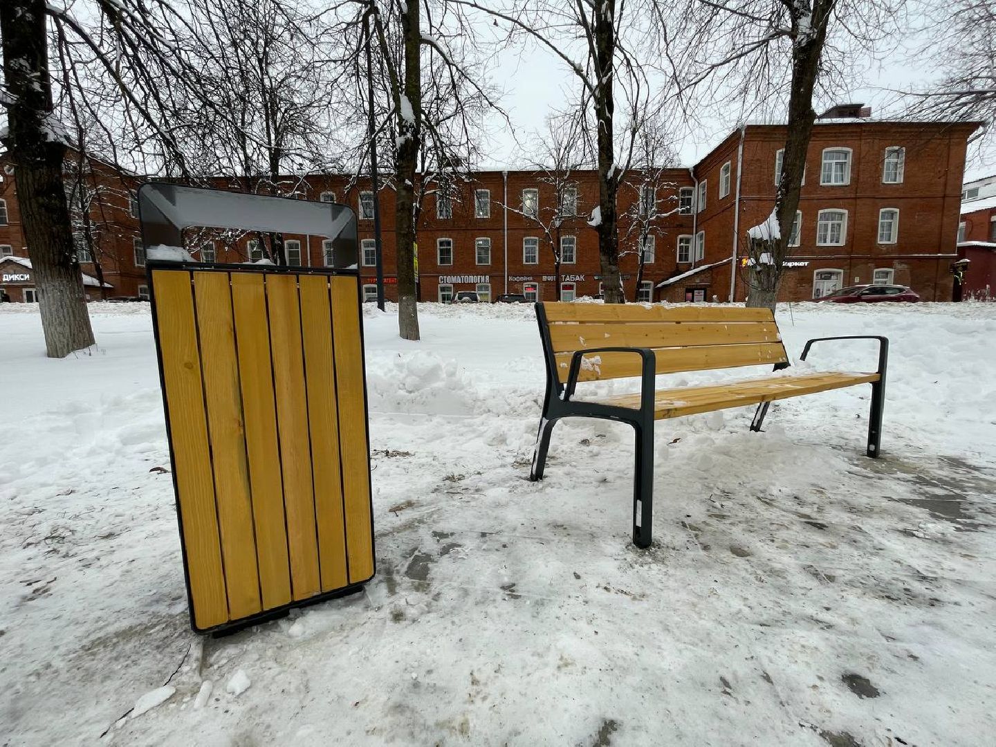 дмитров, яхрома, стела в сквере генерала Кузнецова, вертикалка,