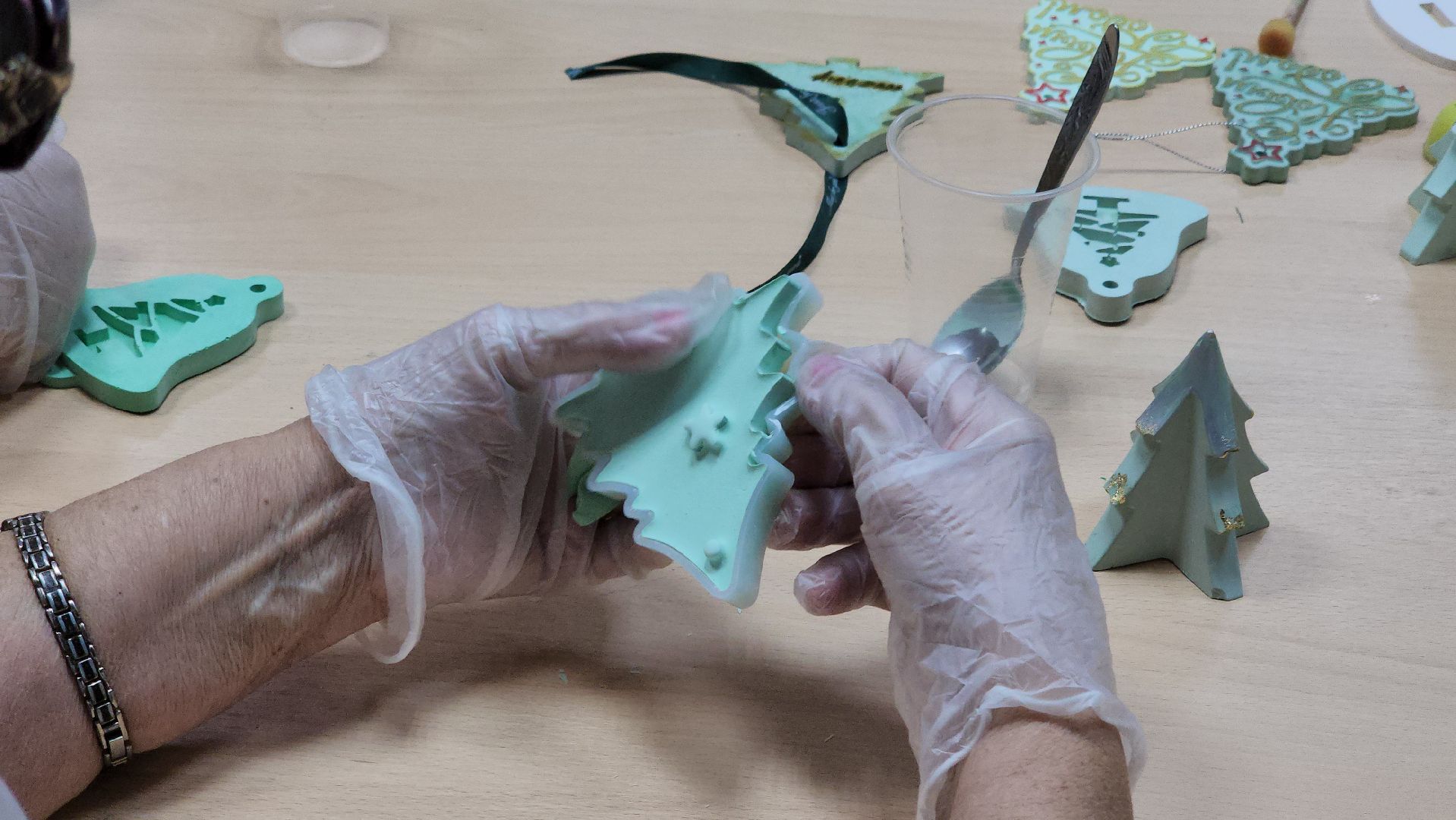 кашира, активное долголетие, творчество, елочные игрушки, гипс, вертикалки,