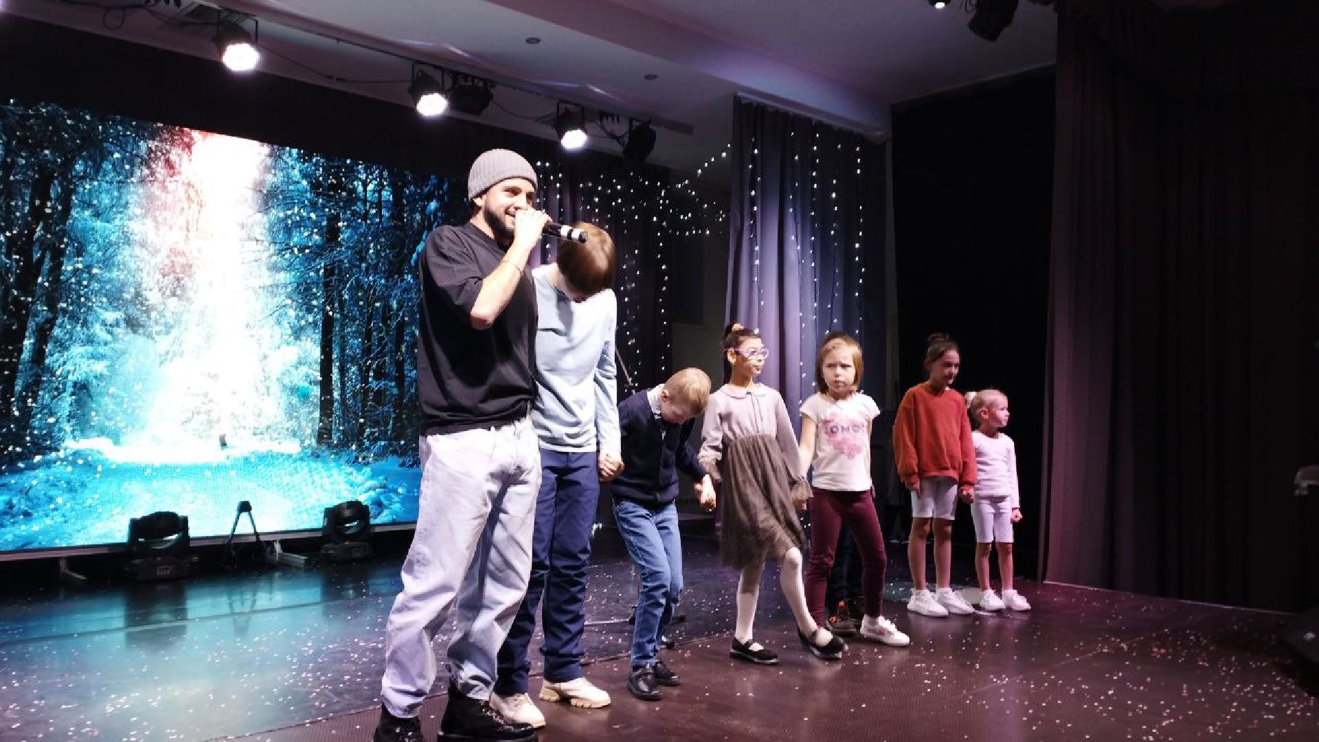 вертикалки, благотворители, дети с овз, выступления, концертная программа, талантливые дети,