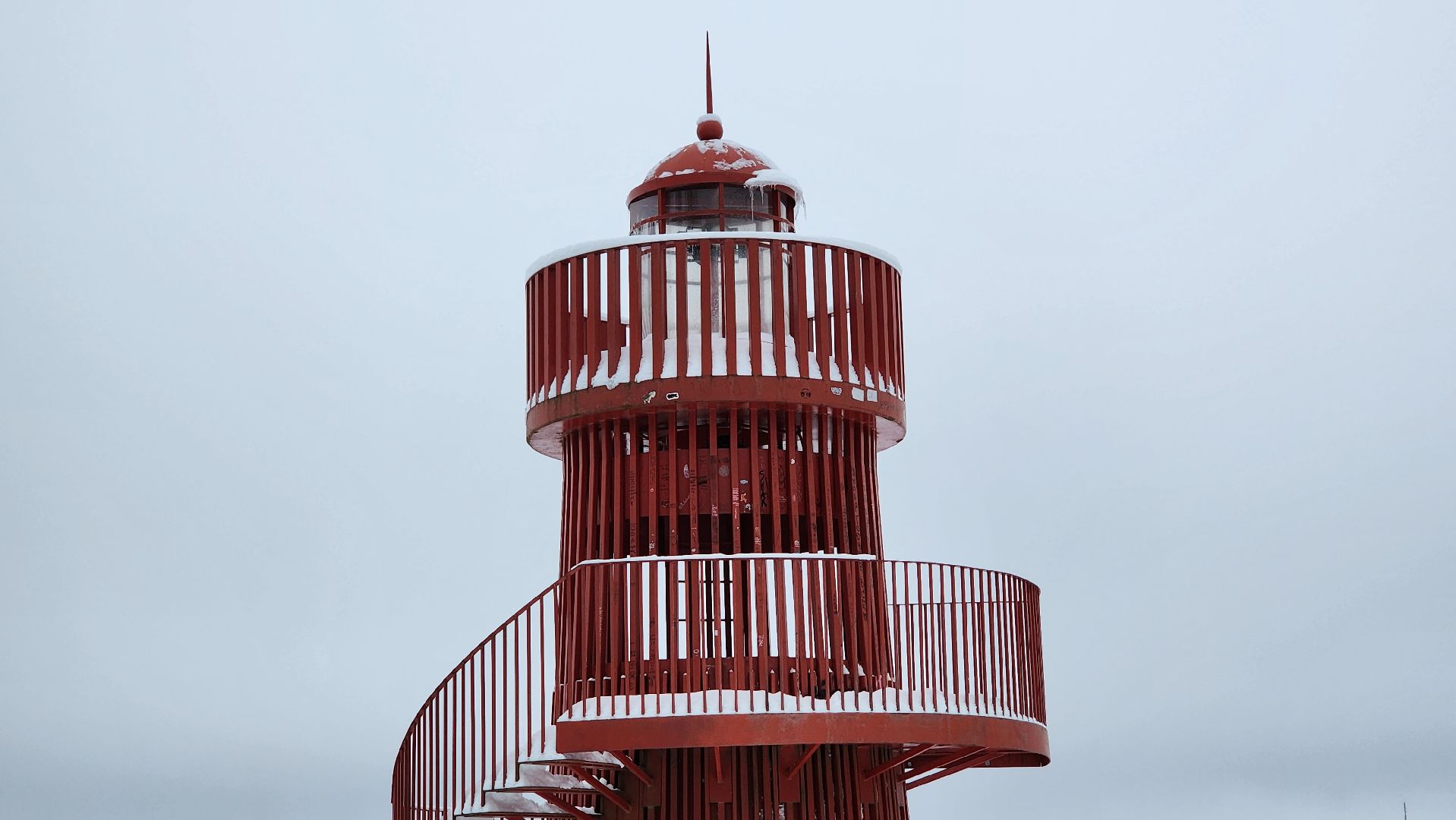 Солнечногорск, вертикалки, набережная озера Сенеж, арт-объект маяк,