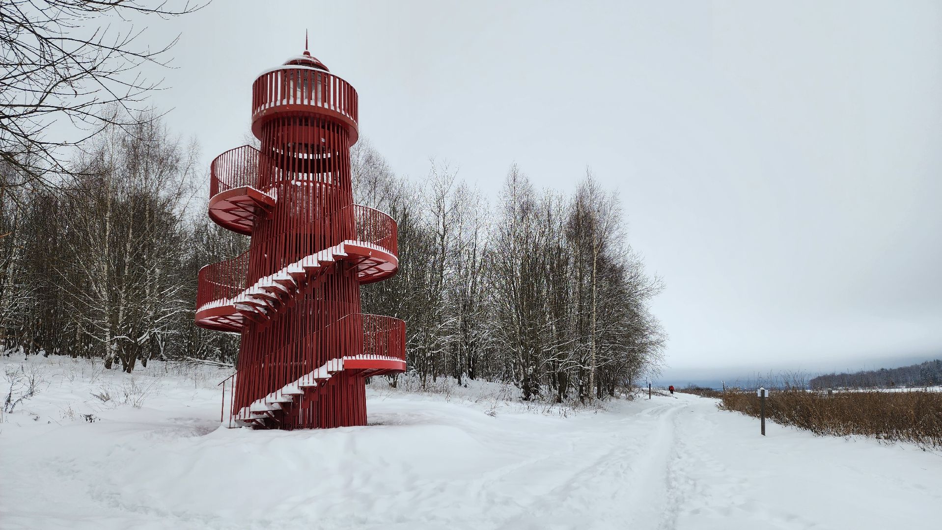 Солнечногорск, вертикалки, набережная озера Сенеж, арт-объект маяк,