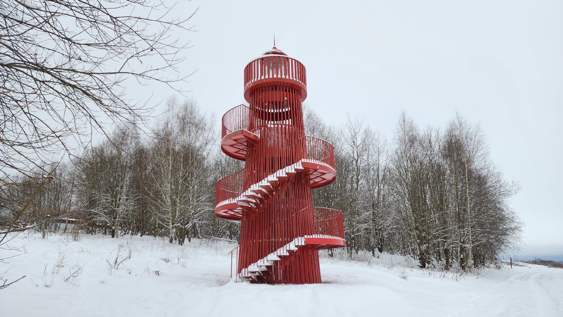 Солнечногорск, вертикалки, набережная озера Сенеж, арт-объект маяк,