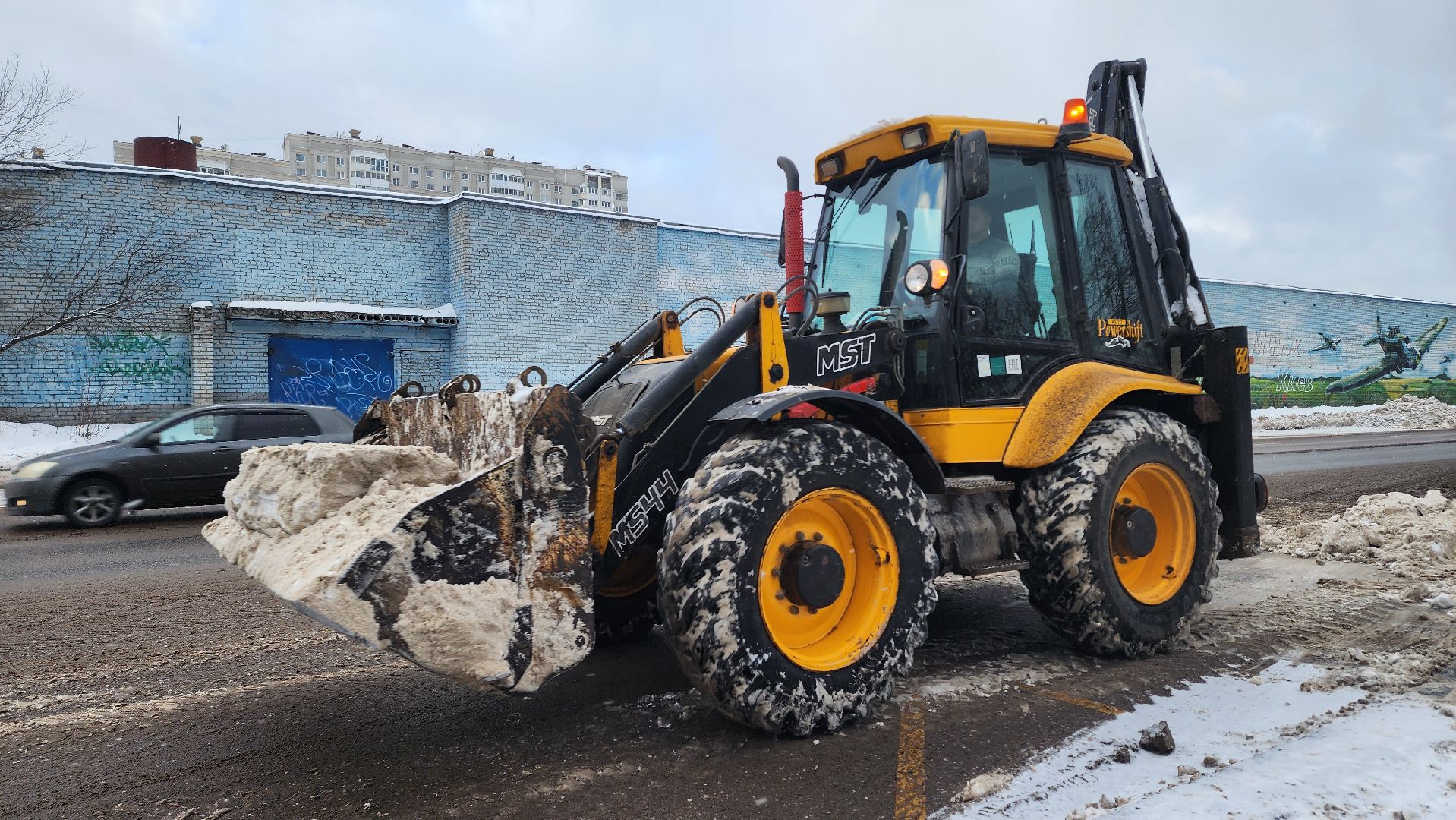 снег, уборка, уборка снега, наледь, уборка снега и наледи, снег и наледь, трактор, самосвал, вертикалки