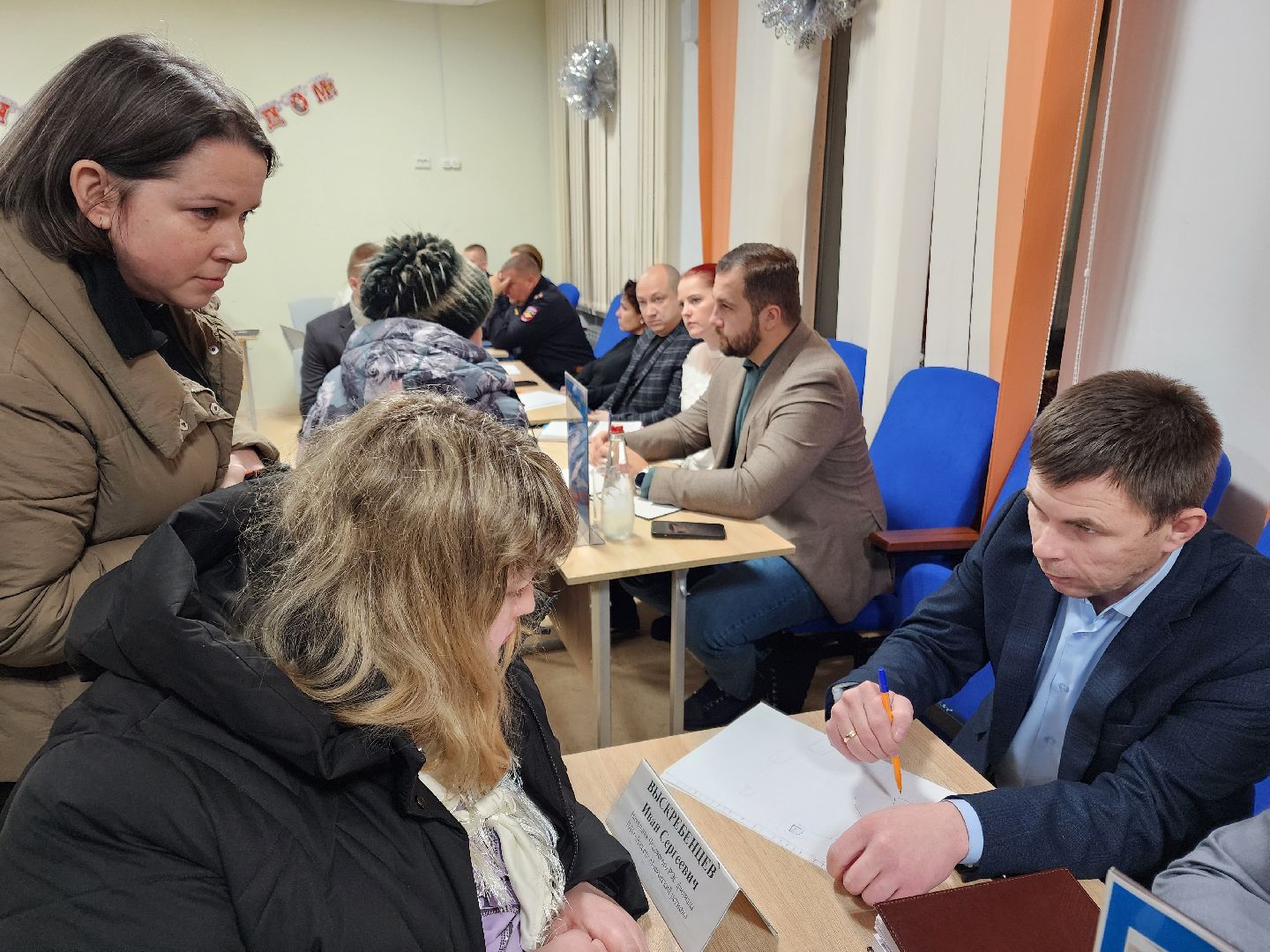 Чехов, выездная администрация, встреча с жителями, обращения граждан, деревня Ходаево, поселок Столбовая, энергоснабжение, отключение электричества, перепады напряжения, Россети, программа модернизации электросетей,