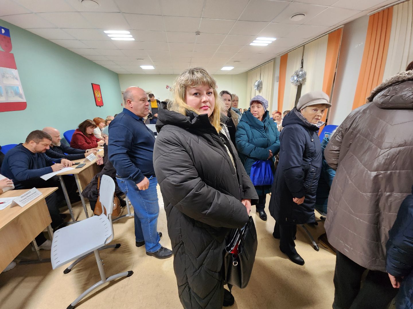 Чехов, выездная администрация, встреча с жителями, обращения граждан, деревня Ходаево, поселок Столбовая, энергоснабжение, отключение электричества, перепады напряжения, Россети, программа модернизации электросетей,