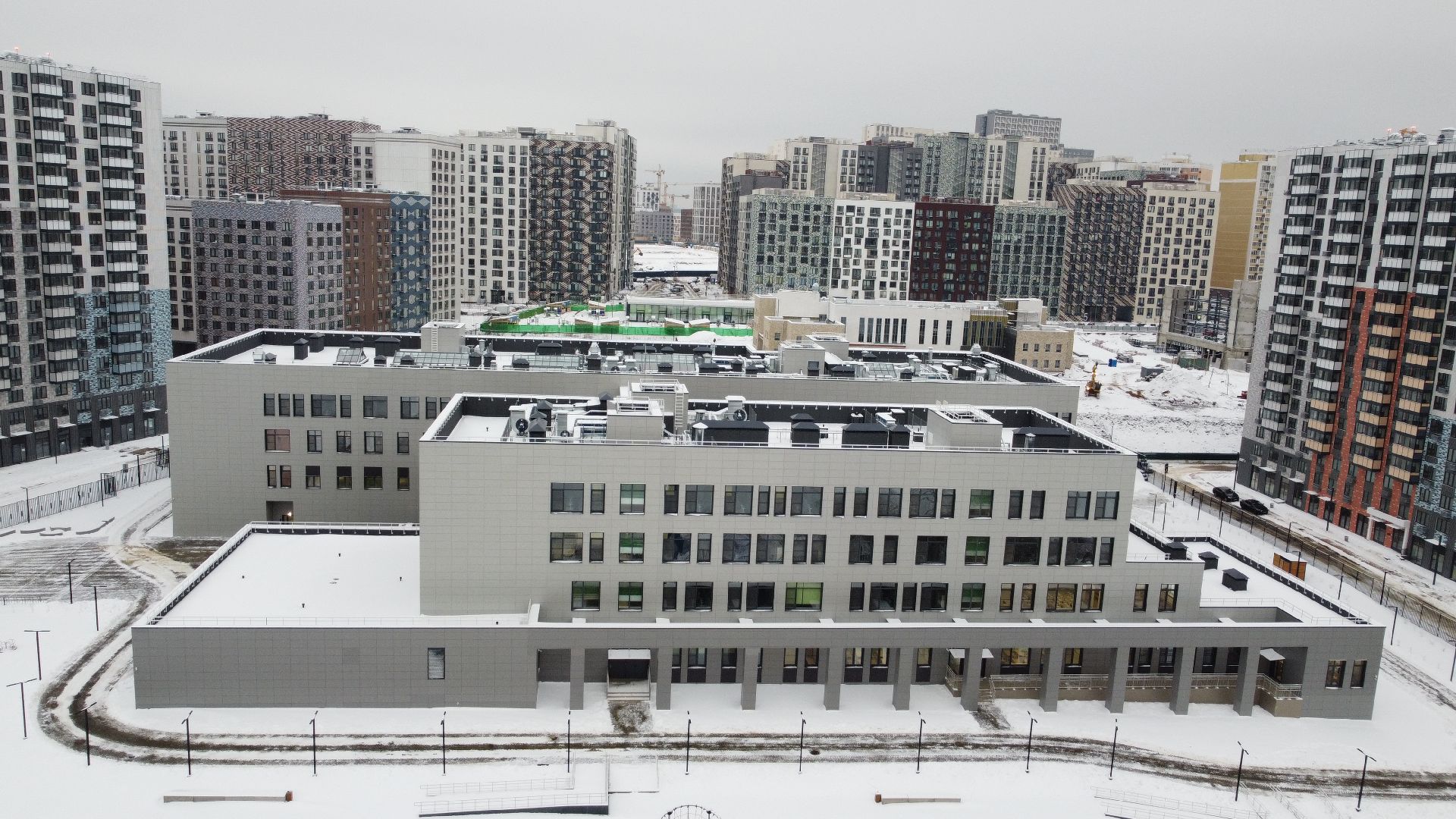 видео с коптера, школа, строительство,