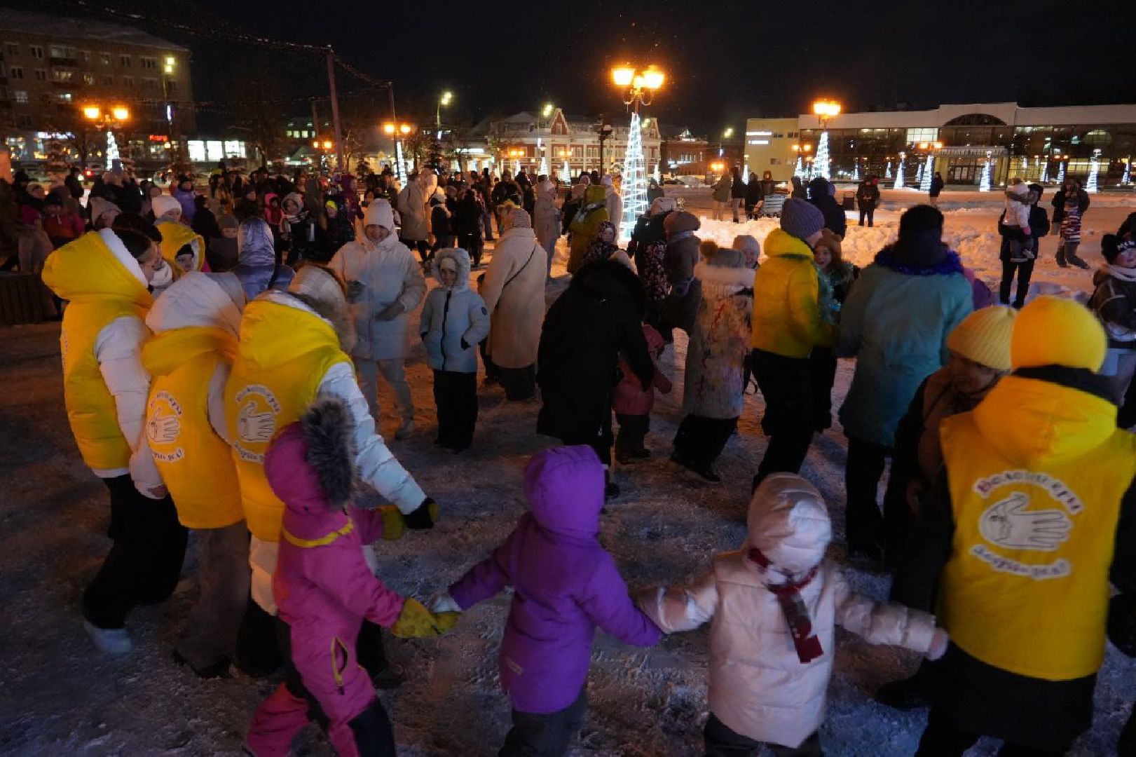 Новый год, Зима в Подмосковье, Сергиев Посад, Праздник, Елка, Сергиево-Посадский городской округ, вертикалки,