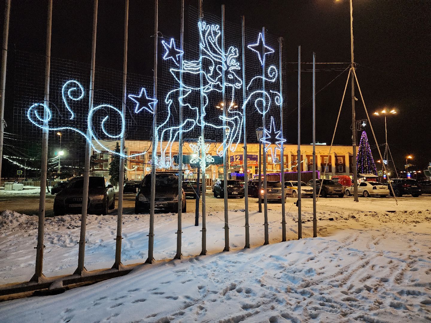 Чехов, Советская площадь, световые конструкции, инсталляции, иллюминация, подготовка к новогодним праздникам, зима в подмосковье, вертикалки,
