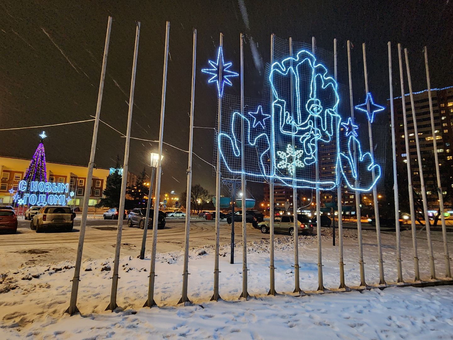 Чехов, Советская площадь, световые конструкции, инсталляции, иллюминация, подготовка к новогодним праздникам, зима в подмосковье, вертикалки,